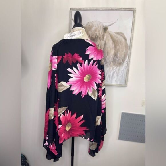 NWT Nygard Silk Cape Top Beautiful - Picture 2 of 4
